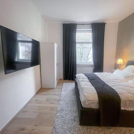 Modern Cozy Apt. -With 2 Tv, Netflix And Work Desk Essen Exteriör bild