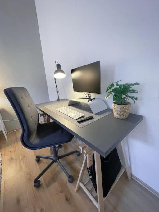 Modern Cozy Apt. -With 2 Tv, Netflix And Work Desk Essen Exteriör bild